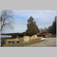 Riverview Terrace Restaurant (1953), Spring Green, Wisconsin, photo Royalbroil, Wikipedia.jpg